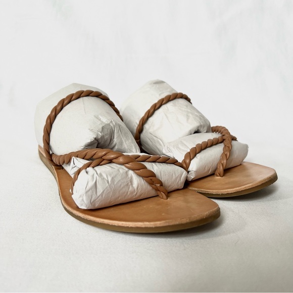 Dolce Vita Dexla Sandals - Picture 2 of 7